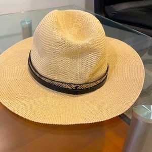 Packable Straw Fedora Hat